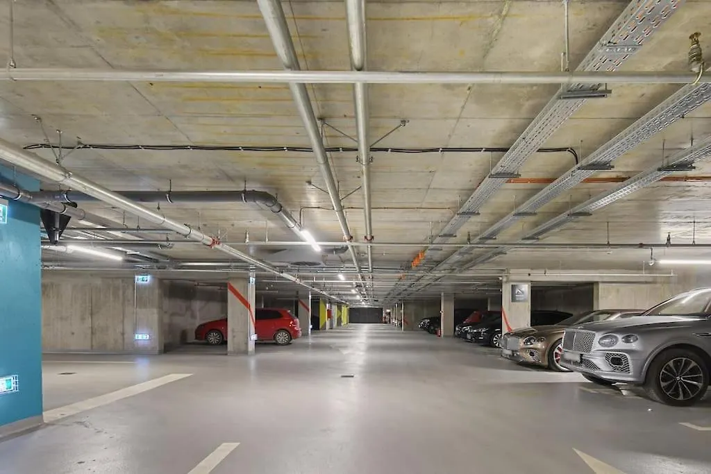 Lax Designer, Oasis City Skyline Views, Parking Bucarest 0*,  Rumanía