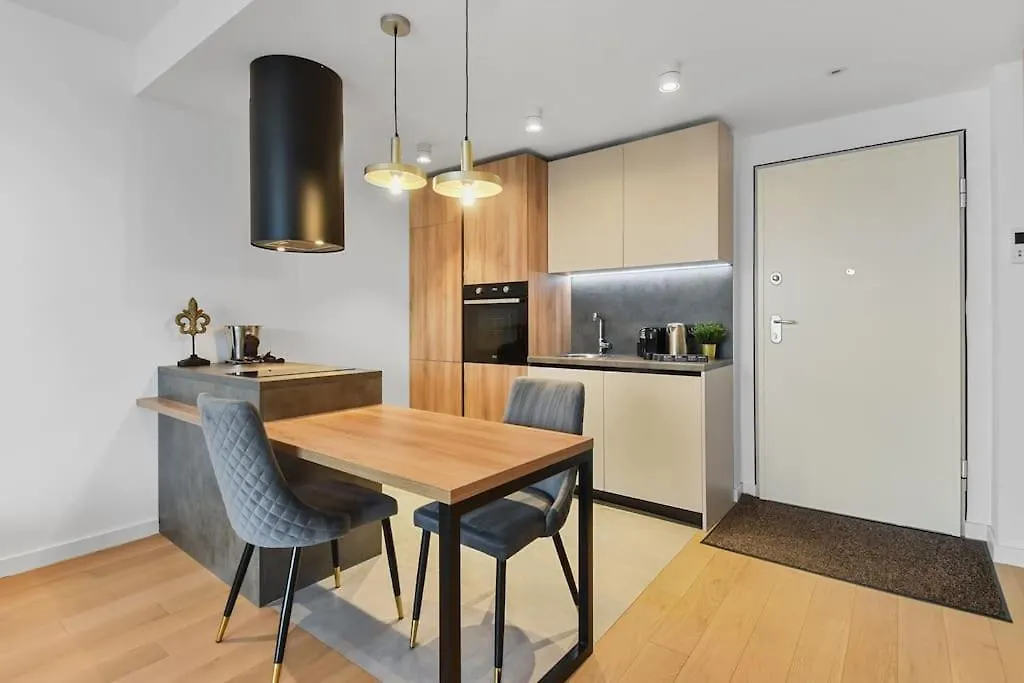 Apartamento Lax Designer, Oasis City Skyline Views, Parking Bucarest Rumanía
