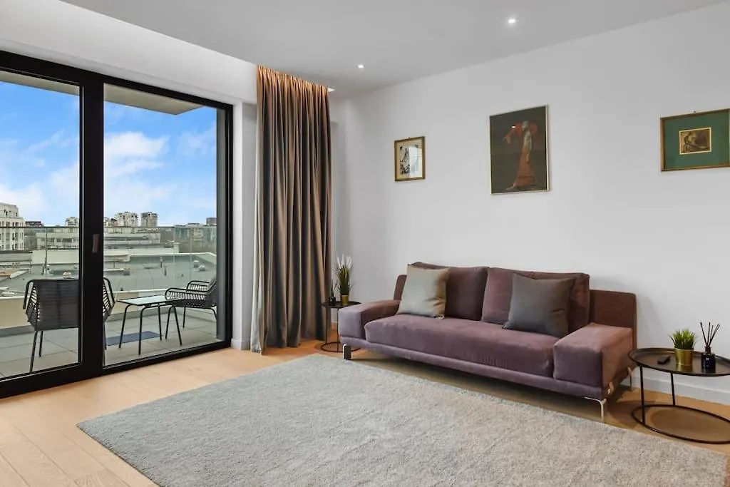Lax Designer, Oasis City Skyline Views, Parking Bucharest Apartment