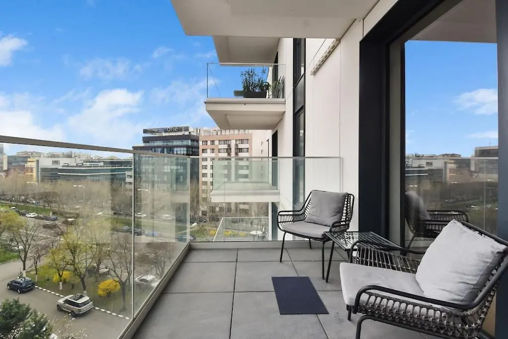 Apartamento Lax Designer, Oasis City Skyline Views, Parking Bucarest